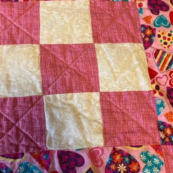 Patchwork handmade quilt with glitter hearts cotton 54 X 40 crib daybed throw - Picture 9 of 9